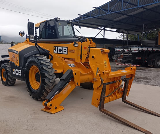 manipulador-jcb.jpg